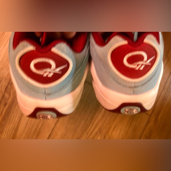Athletic_Shoes